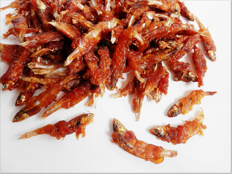 A160 Dried Fish Sprats Wrapped in Chicken Breast Jerky Chewy Treats